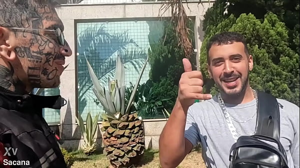 Levamos ela pra foder na cachoeira!